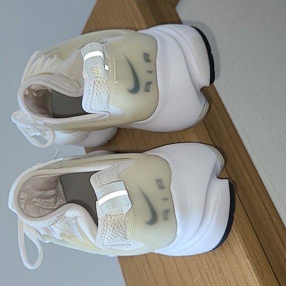 Nike AIR Knit White and Cream Sneakers with Minimalist Design - Picture 2 of 6